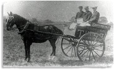 Delivery cart from the Emporium, Llandrindod Wells